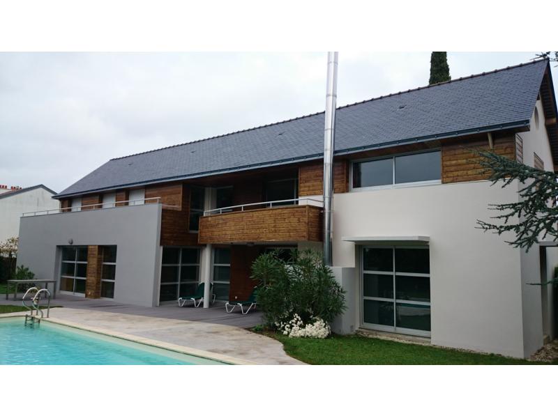 Rénovation façade et bardage bois d'une maison d'architecte au nord de Nantes